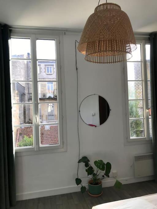 Studio Calme Au Centre De Bordeaux Exteriör bild